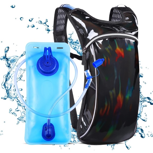 Black Holographic Hydration Pack - Picture 5 of 6